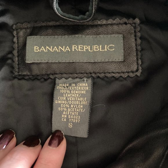 Banana Republic leather jacket, hip length, collared, slim fit, minimalist style - Picture 4 of 9